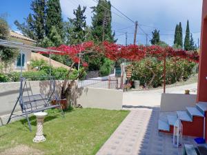 Ogród w obiekcie maria corfu apartments
