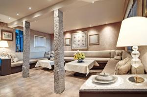 Posezení v ubytování Assosyal Hotel