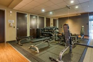 Santana Row Studio w Pool Gym 10 min to Google SFO-815的健身中心和/或健身设施