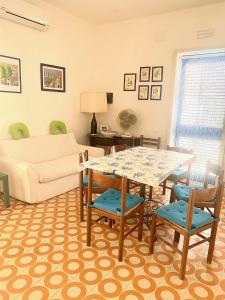 Χώρος καθιστικού στο Villino dei Dori, Marinella di Selinunte