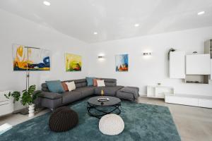 Posedenie v ubytovaní Villa Plava Voda Luxury Villas