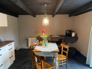 Η κουζίνα ή μικρή κουζίνα στο HUUS HILKE 4-Sterne Ferienhaus in Campen +15 φωτογραφίες