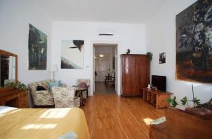 Fotografia z galérie ubytovania Andrassy Art Apartment - Central, Beautiful & Unique v Budapešti + 16 fotografií