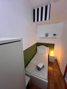 Postel nebo postele na pokoji v ubytování Bachelor Partition Room in Tecom Near Internet City Metro