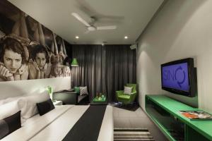 Gallery image of SinQ Party Hotel - No Male Stags Allowed in Candolim