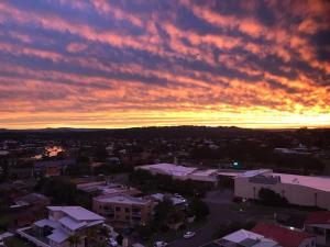 Gallery image of Mooloolaba First Ave First Light Apt Ocean Views 12th floor in Mooloolaba