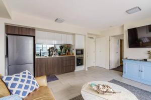 Gallery image of Mooloolaba First Ave First Light Apt Ocean Views 12th floor in Mooloolaba
