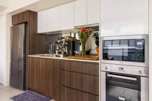 Gallery image of Mooloolaba First Ave First Light Apt Ocean Views 12th floor in Mooloolaba