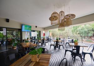 Εστιατόριο ή άλλο μέρος για φαγητό στο A Charm in Dainfern near Montecasino Sandton
