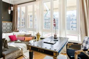 Posezení v ubytování HoHomes - Luxury Palacete