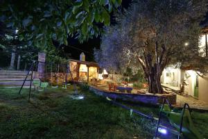 A garden outside Evaggelia Studios
