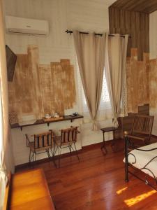 Posedenie v ubytovaní 1920s Rooms