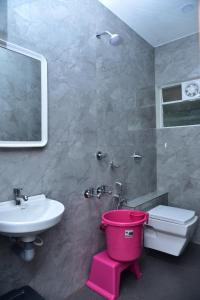 Koupelna v ubytování SHREE BALAJI PALACE Homestay