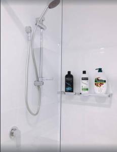 Koupelna v ubytování Hidden GEM at Newstead