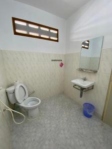 Koupelna v ubytování Ecran Riverfront Guesthouse