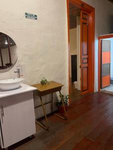 Kuchyň nebo kuchyňský kout v ubytování Hotel Colonial Abejorral