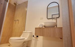 Koupelna v ubytování Elemont Hotel + 27 fotografií