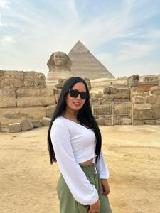 الضيوف المقيمون في Lucky Pyramids View
