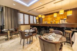 Posezení v ubytování Lalla Doudja Hotel