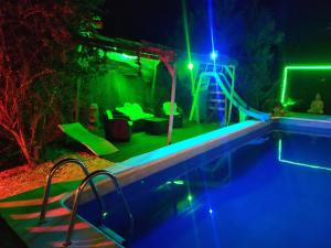 Basen w obiekcie Casa Rural La Milla Verde lub w pobliżu