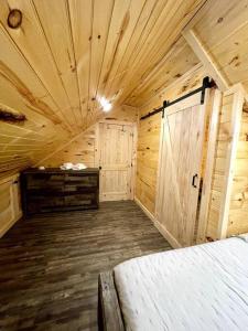 Foto dalla galleria di Hidden 3BR Cabin in the Heart of Red River Gorge! a Campton