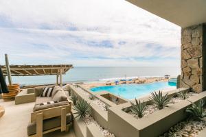 desde el balcón de un complejo con vistas a la playa en Carmensita en San José del Cabo