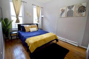 Lova arba lovos apgyvendinimo įstaigoje Tuk Ahoy - Indigo Suite (3A) with Shared Spaces