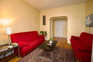 Svetainės erdvė apgyvendinimo įstaigoje Tuk Ahoy - Indigo Suite (3A) with Shared Spaces