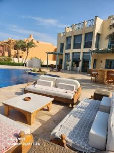 Afbeelding uit fotogalerij van Golf Luxury villa with private pool in Hurghada