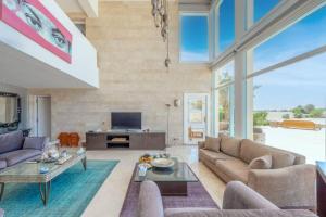 Posezení v ubytování Golf Luxury villa with private pool