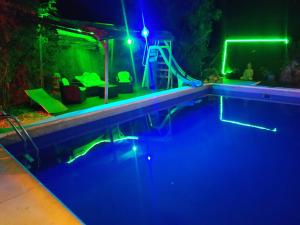 Basen w obiekcie Casa Rural La Milla Verde lub w pobliżu