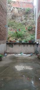 a dirty alley with a brick wall and aphaltphaltphaltphalt at Spacious House by the sea , in Gemlik