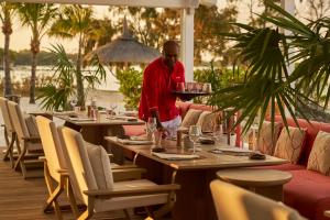 Гости LUX* Belle Mare Resort & Villas