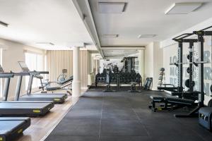 Фитнес-центр и/или тренажеры в LUX* Belle Mare Resort & Villas