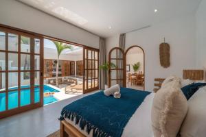 Piscina di CASA BIARI : Tropical Vibes - 3 min from beach o nelle vicinanze
