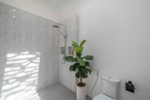 Bagno di CASA BIARI : Tropical Vibes - 3 min from beach