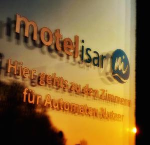 Certifikát, hodnocení, plakát nebo jiný dokument vystavený v ubytování motel isar | 24h/7 checkin