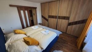 Postel nebo postele na pokoji v ubytování Apartmán U Pošty Králíky
