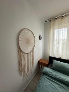 Łóżko lub łóżka w pokoju w obiekcie Airport Apartment Regata Kiekrz lotnisko
