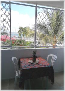 A balcony or terrace at Studio Marina pointe du bout vue sur le port