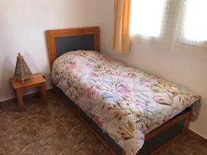Postel nebo postele na pokoji v ubytování Camping la palmeraie Tifnit