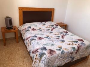 Postel nebo postele na pokoji v ubytování Camping la palmeraie Tifnit