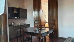 Kuchyň nebo kuchyňský kout v ubytování Cozy home + 25 fotografií