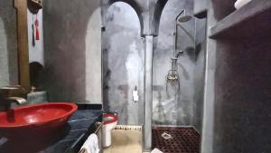 Koupelna v ubytování Riad Argan