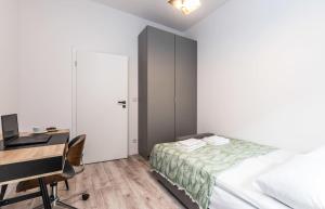 Posteľ alebo postele v izbe v ubytovaní Rent like home - Walońska 15