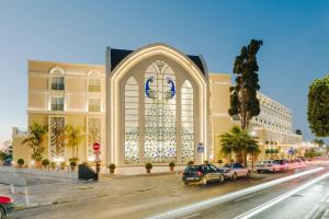 Фотография из галереи The Arkin Colony Hotel в Кирении