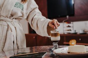 Напитки в The Arkin Colony Hotel