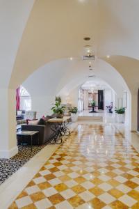 Фотография из галереи The Arkin Colony Hotel в Кирении