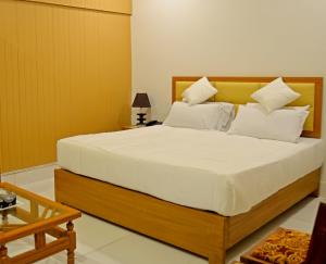 Gallery image of Pakistan Club Inn Hotel in Kalar Goth +9 photos