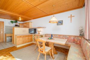 Kuchnia lub aneks kuchenny w obiekcie Appartements Spitzegel